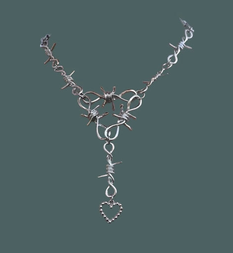 Hollow Love Heart Thorns Necklace